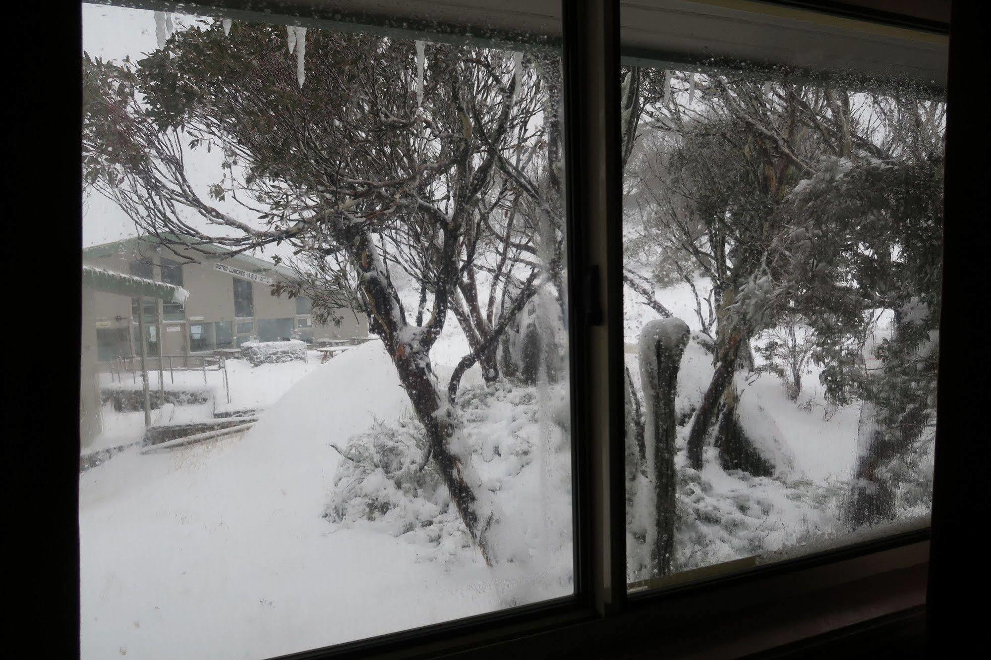 Sundeck Hotel Perisher Valley Eksteriør bilde